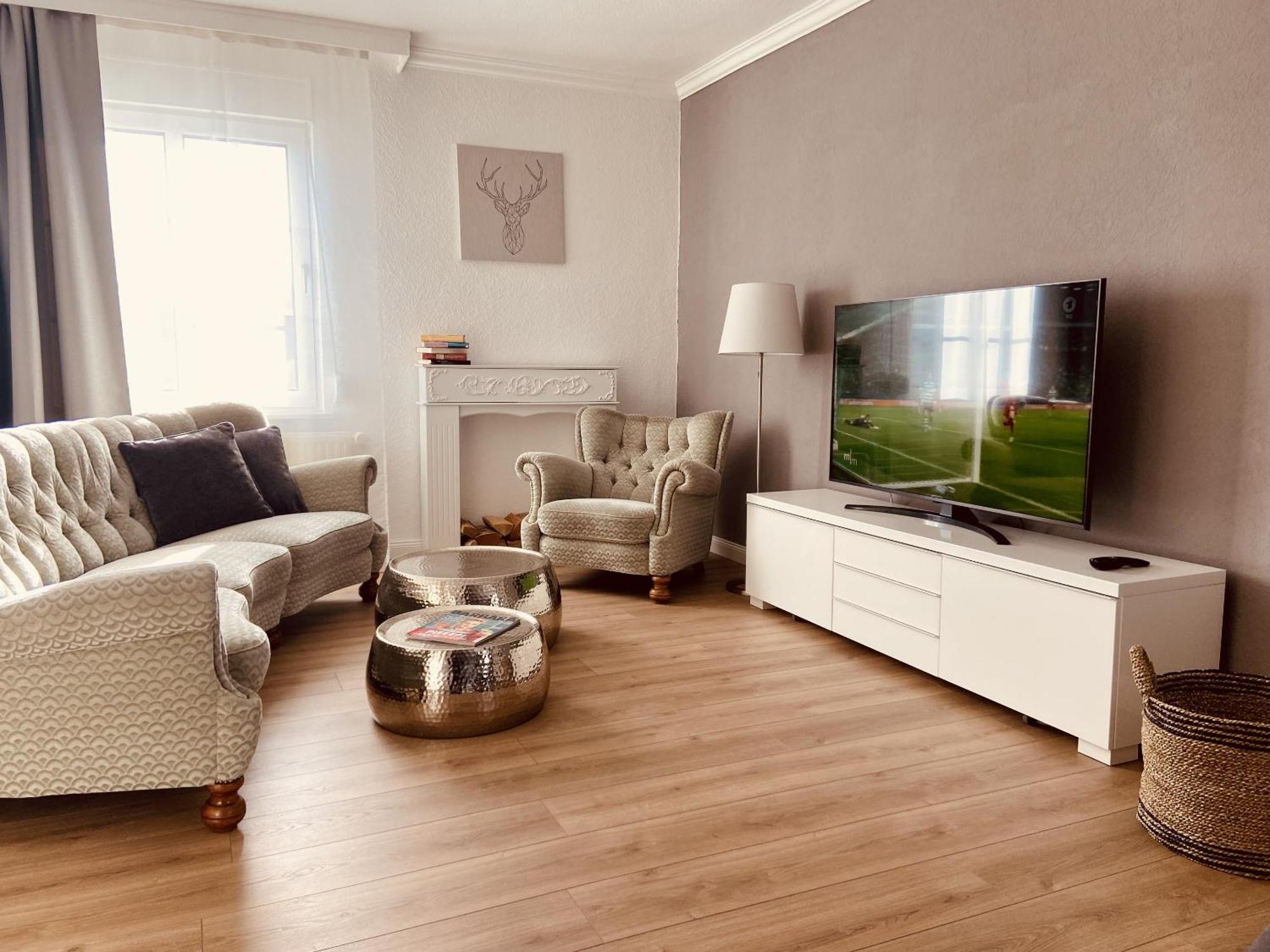 Casa Rehse I Stilvolles Apartment I 24H-Self-Check-In I Kostenlos Parken & Wlan I 55-Zoll-Smart&Kabel-Tv I Oepnv 埃尔福特 外观 照片